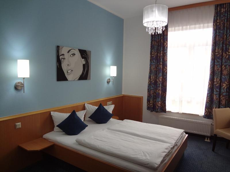DORMERO Hotel Bretten Buitenkant foto