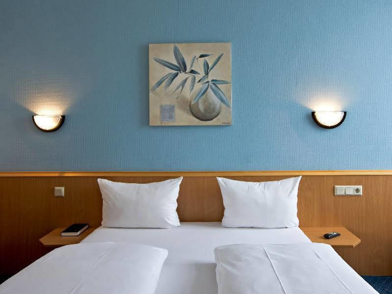 DORMERO Hotel Bretten Buitenkant foto