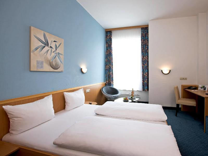 DORMERO Hotel Bretten Buitenkant foto